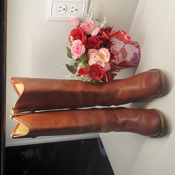 Wms FRYE extended calf leather riding boots (sz 7B) - Picture 2 of 10